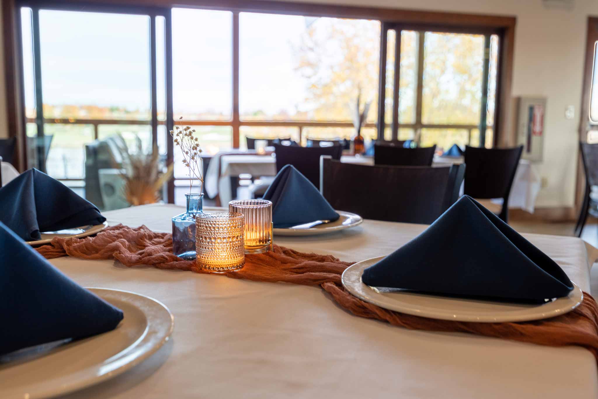 Photo a table setting at The Venue at Falcon Lakes.